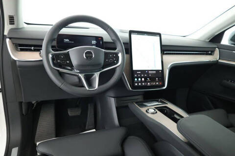 2025 Volvo EX90 Twin Plus 7P