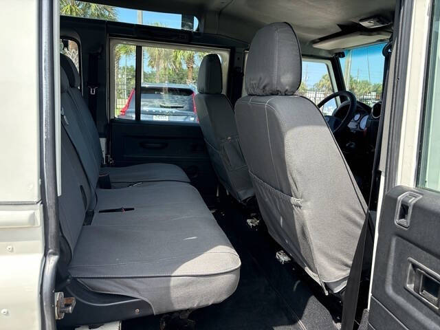 1998 Land Rover Defender 21