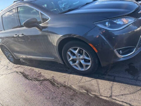 2018 Chrysler Pacifica Touring L Plus