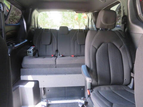 2021 Chrysler Pacifica Touring