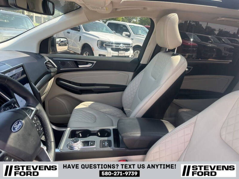 2024 Ford Edge Titanium