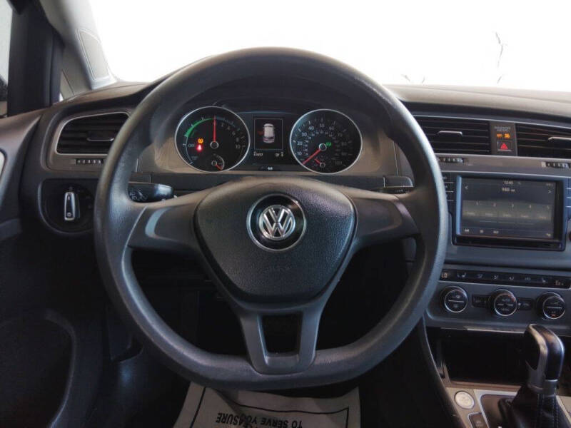 2016 Volkswagen e-Golf SE