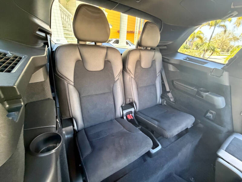2016 Volvo XC90 T6 R-Design