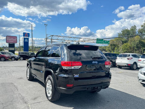2017 Jeep Grand Cherokee Laredo