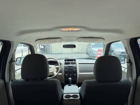 2010 Ford Escape XLS