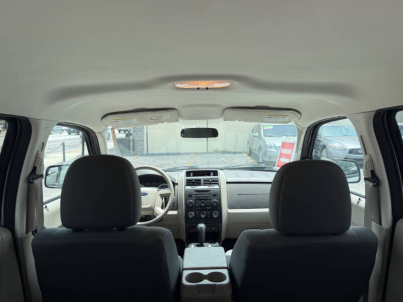 2010 Ford Escape XLS
