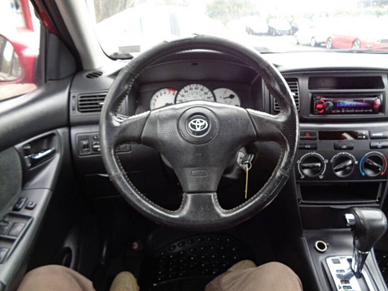 2004 Toyota Corolla LE