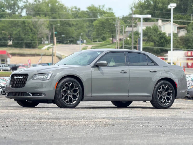 2018 Chrysler 300 S