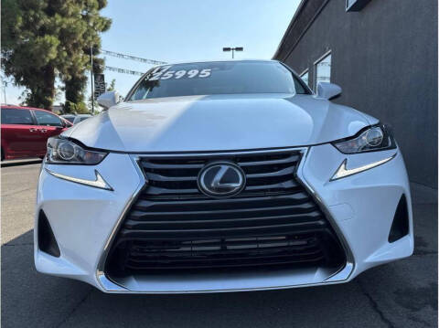 2017 Lexus IS 200t