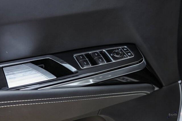 2025 Cadillac Escalade-V