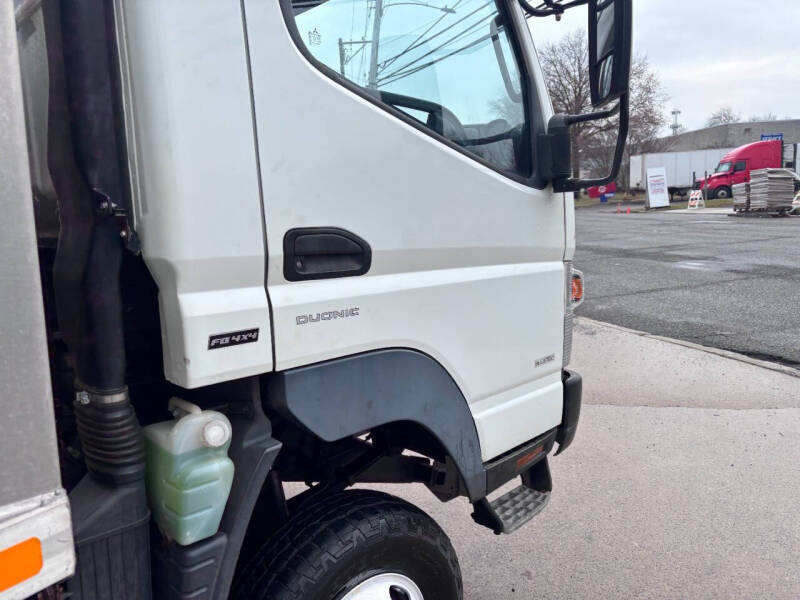 2013 Mitsubishi Fuso FG4X4