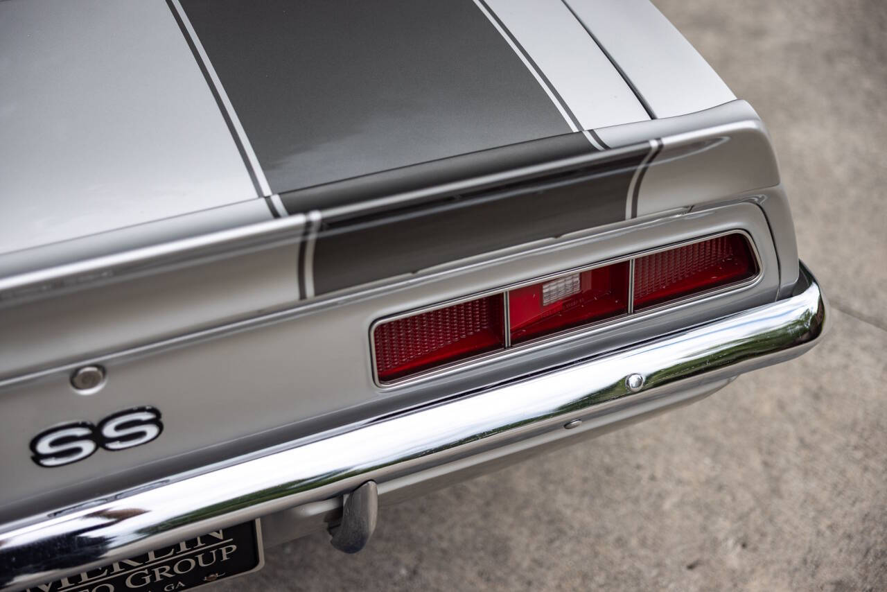 1969 Chevrolet Camaro 38