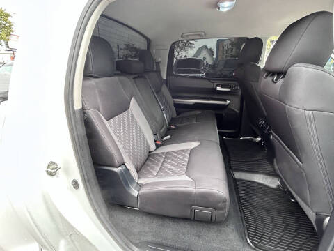 2020 Toyota Tundra SR5