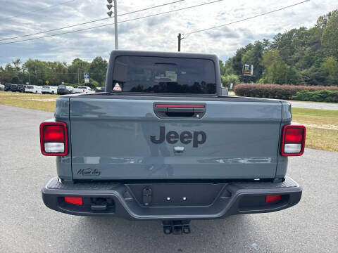 2025 Jeep Gladiator Sport S