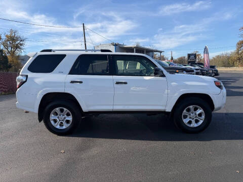 2022 Toyota 4Runner SR5