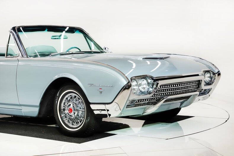 1962 Ford Thunderbird