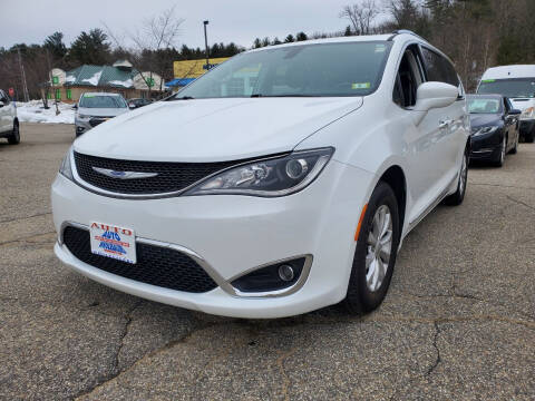 2019 Chrysler Pacifica for sale at Auto Wholesalers Of Hooksett in Hooksett NH