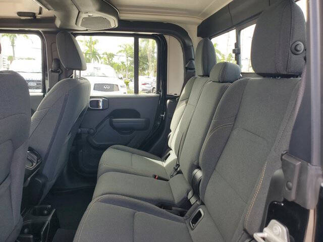 2024 Jeep Gladiator Sport