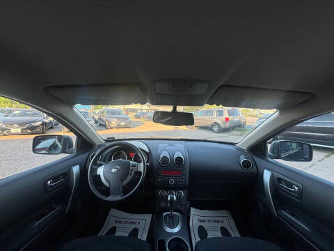 2010 Nissan Rogue S Krom