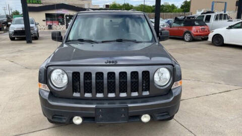 2015 Jeep Patriot for sale at AUTOLIMITS in Irving TX