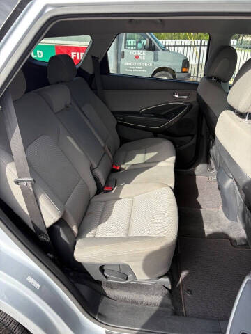 2018 Hyundai Santa Fe SE