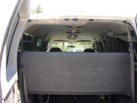 2006 Ford E-Series E-350 SD XLT