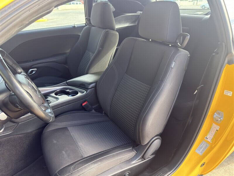 2017 Dodge Challenger SXT