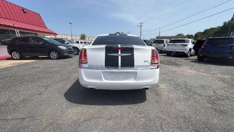 2013 Chrysler 300 C