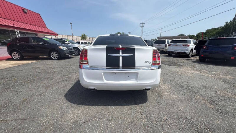 2013 Chrysler 300 C