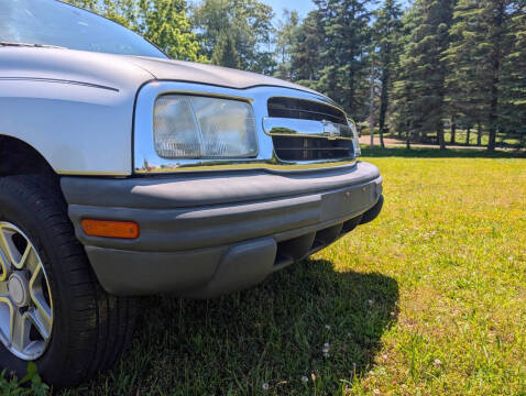 2004 Chevrolet Tracker