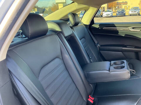 2017 Ford Fusion Hybrid SE