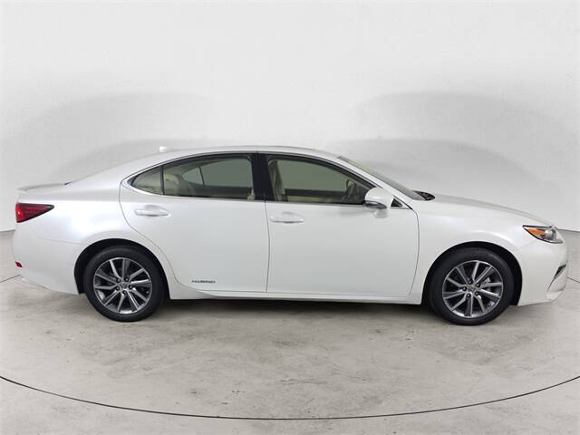 2018 Lexus ES 300h