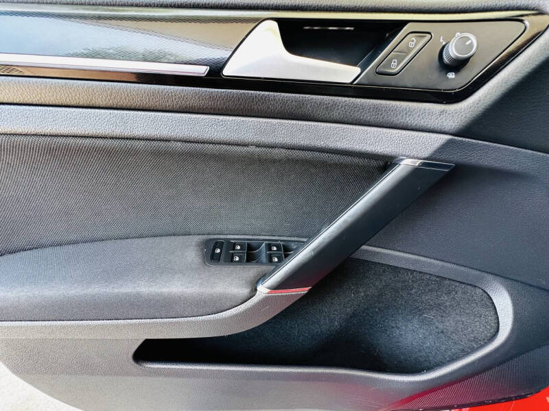 2017 Volkswagen Golf GTI S