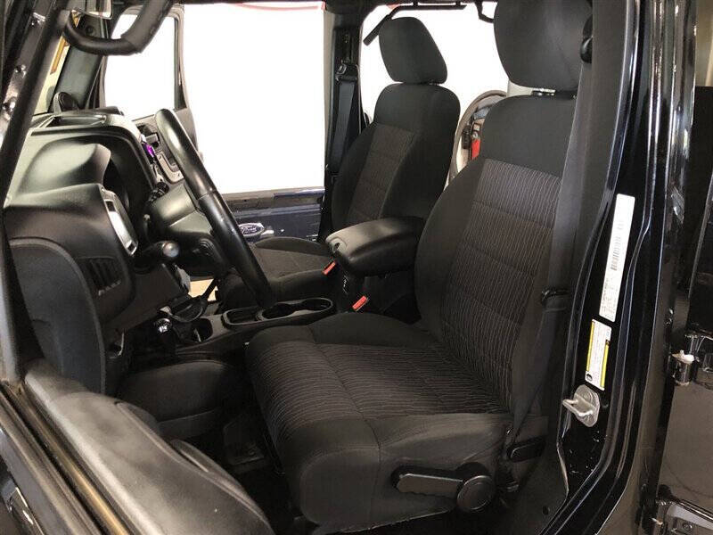 2011 Jeep Wrangler Unlimited Sahara