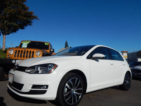 2016 Volkswagen Golf TSI SE