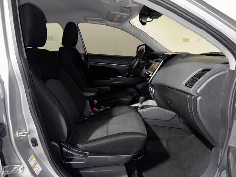 2020 Mitsubishi Outlander Sport SE