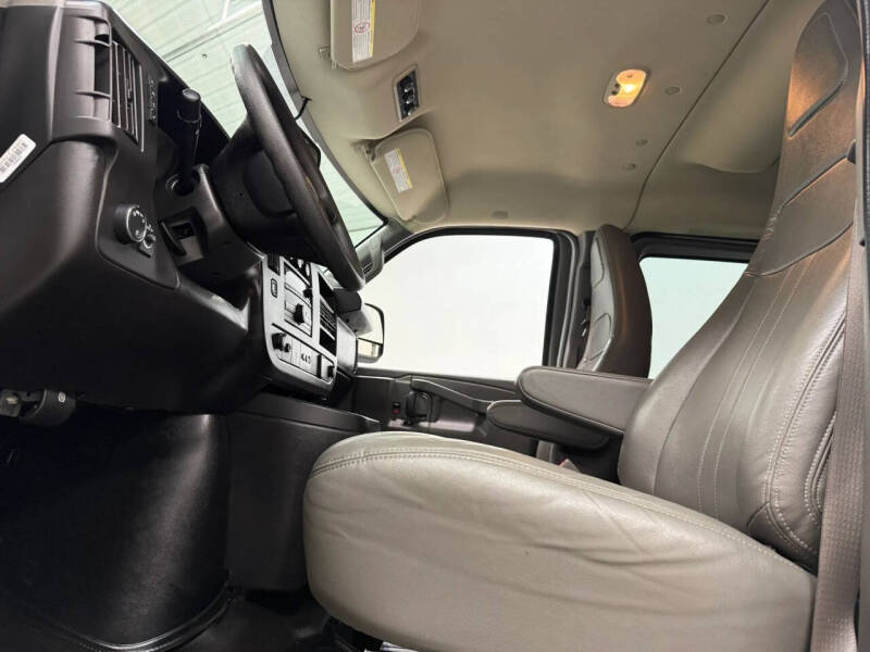 2018 Chevrolet Express LS 2500