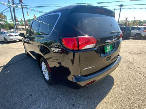 2017 Chrysler Pacifica Touring