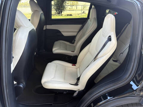 2023 Tesla Model X Plaid