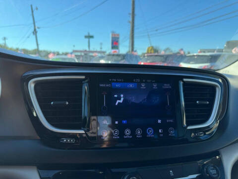 2017 Chrysler Pacifica Touring