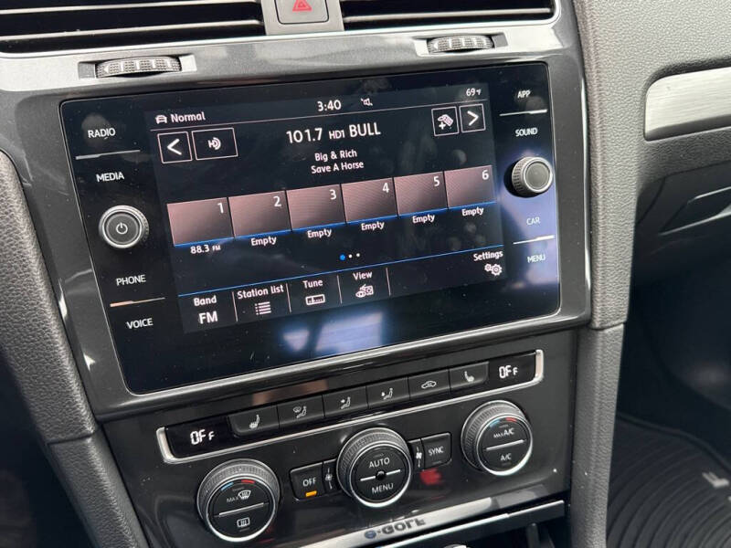 2019 Volkswagen e-Golf SE