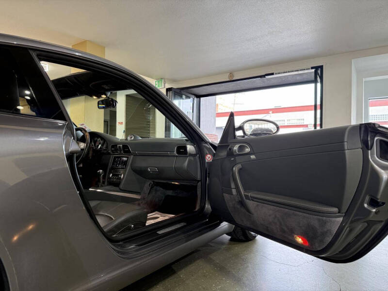 2005 Porsche 911 Carrera S