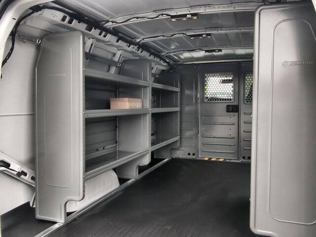 2025 GMC Savana 2500