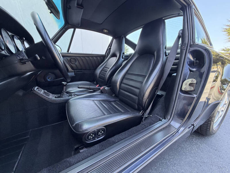 1993 Porsche 911 Carrera 4