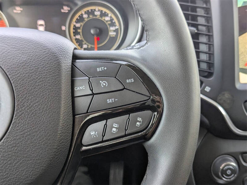 2023 Jeep Cherokee Altitude Lux