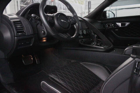 2017 Jaguar F-TYPE SVR