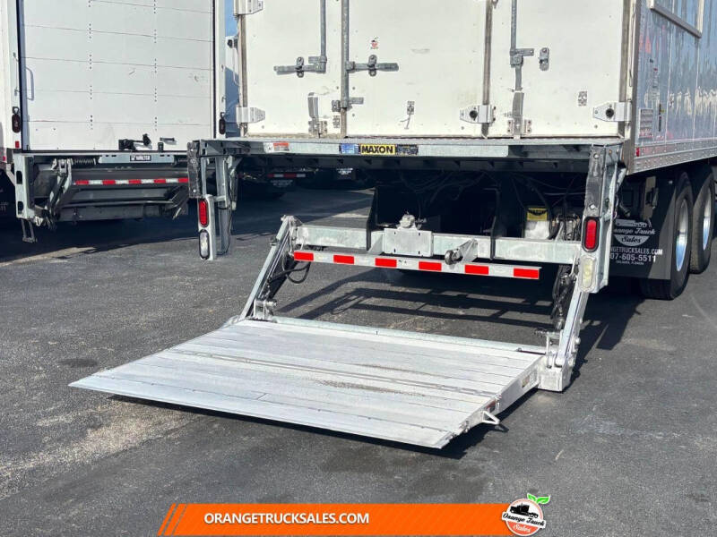 2018 Freightliner M2 106