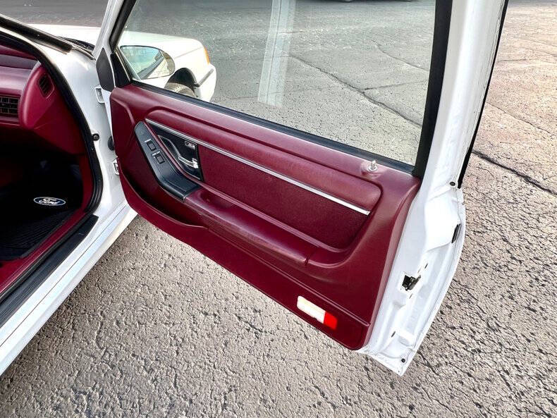 1991 Ford Thunderbird SC