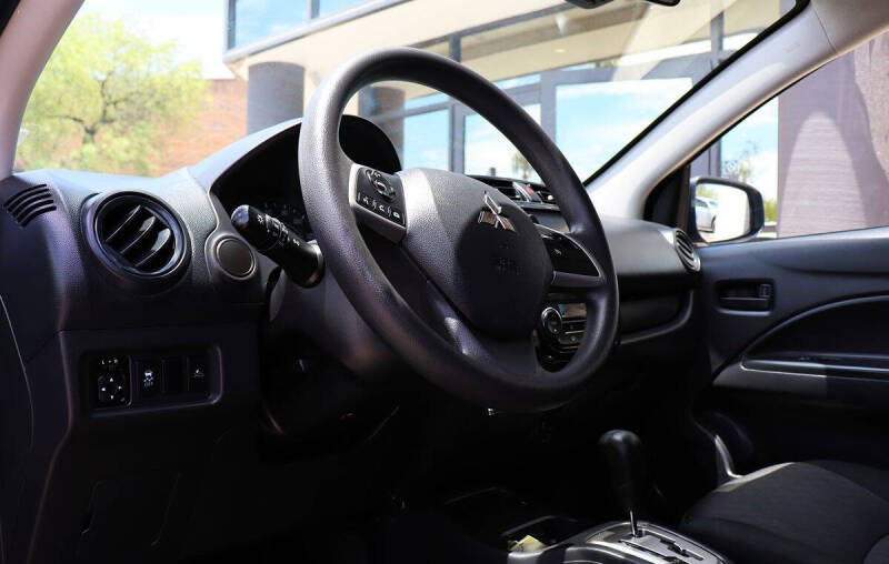 2024 Mitsubishi Mirage ES