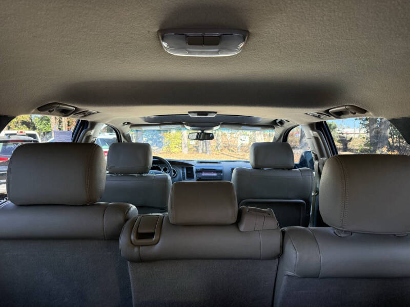 2011 Toyota Sequoia SR5